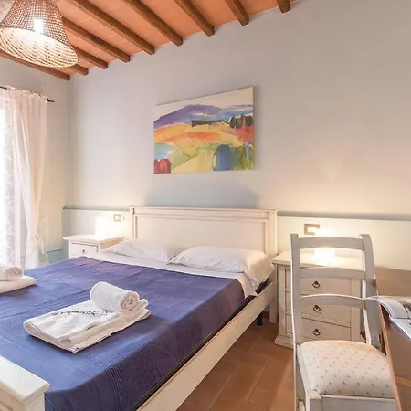 Casa Macinarino 13 Con Piscina לורו צ'יופנה